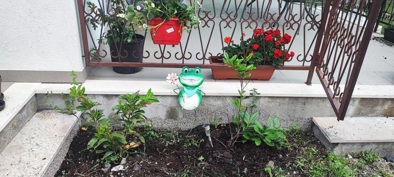 Apartman Duce Milka Villa Exteriör bild